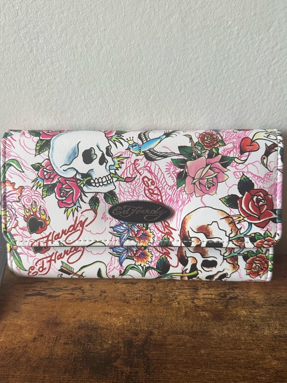 Ed Hardy White & Pink Tattoo-Inspired Skeleton Women’s Long Wallet Fold Out NWT - Picture 6 of 6